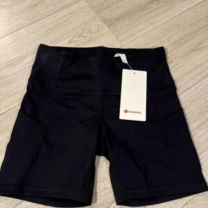 BNWT Size 8 Lulu fast and free biker shorts high rise 6 inch length black